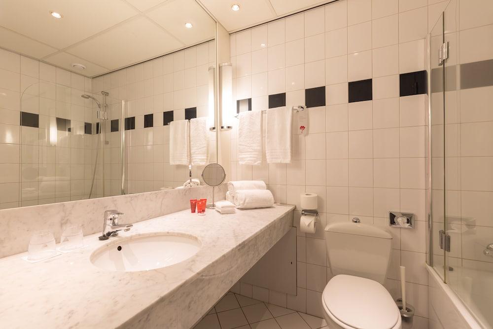 Leonardo Center 4* Lelystad