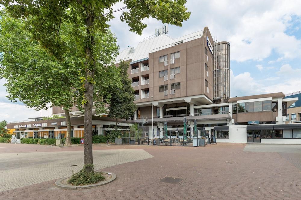 Leonardo Center 4* Lelystad
