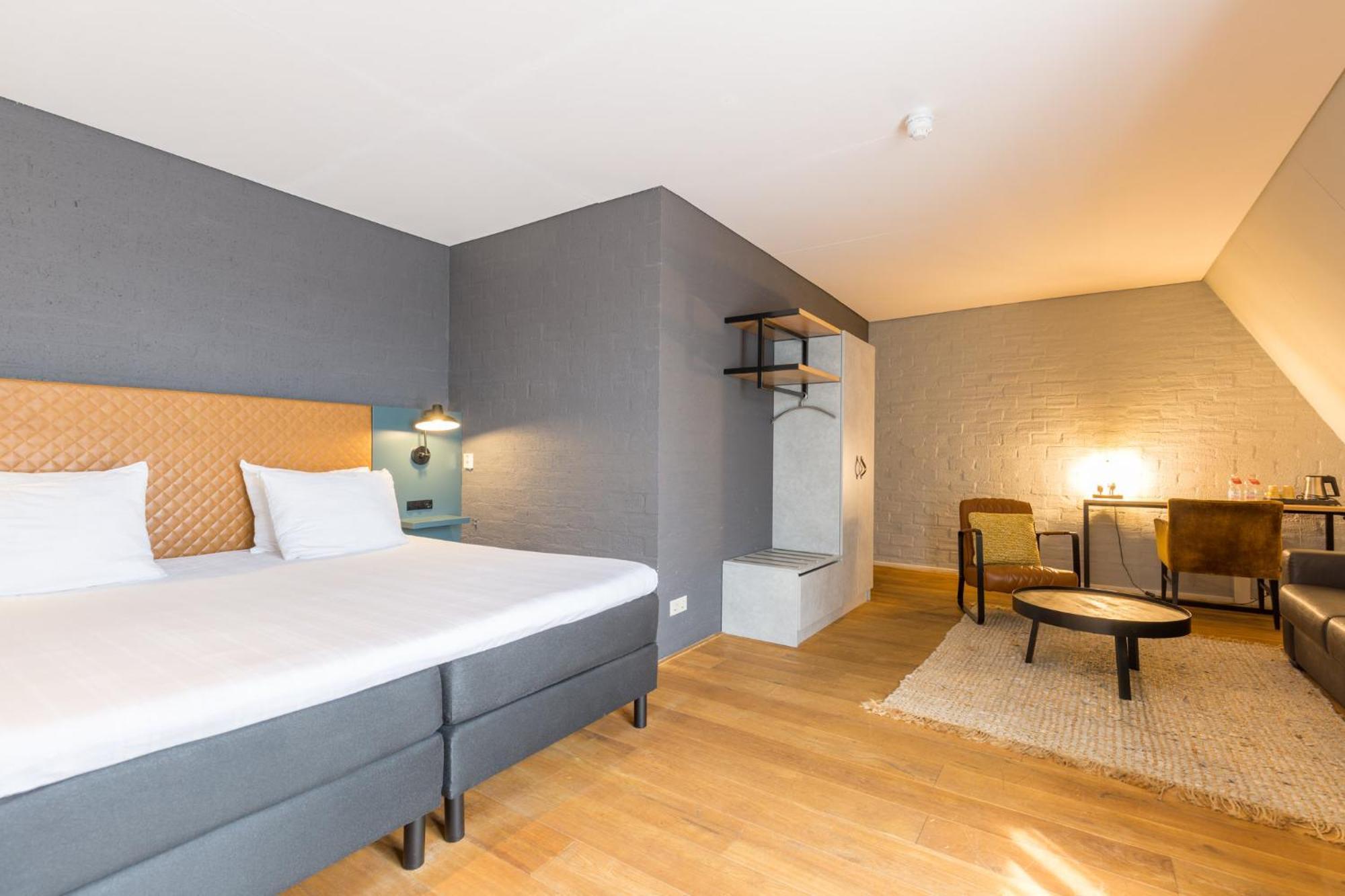 Hotel Leonardo Center 4*